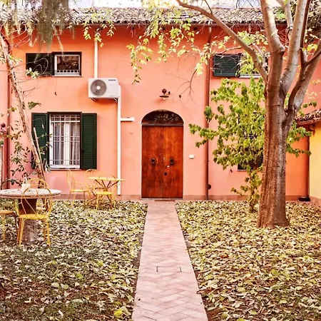 公寓 Charming Vintage By Piazza Maggiore With Garden *