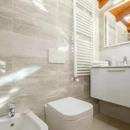 Charming Vintage By Piazza Maggiore With Garden Appartement