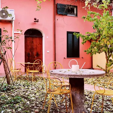 Appartement Charming Vintage By Piazza Maggiore With Garden